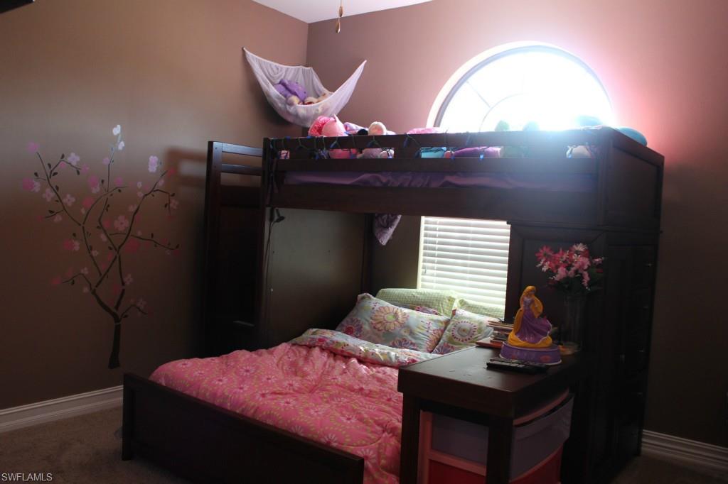 BUCKS RUN - Residential