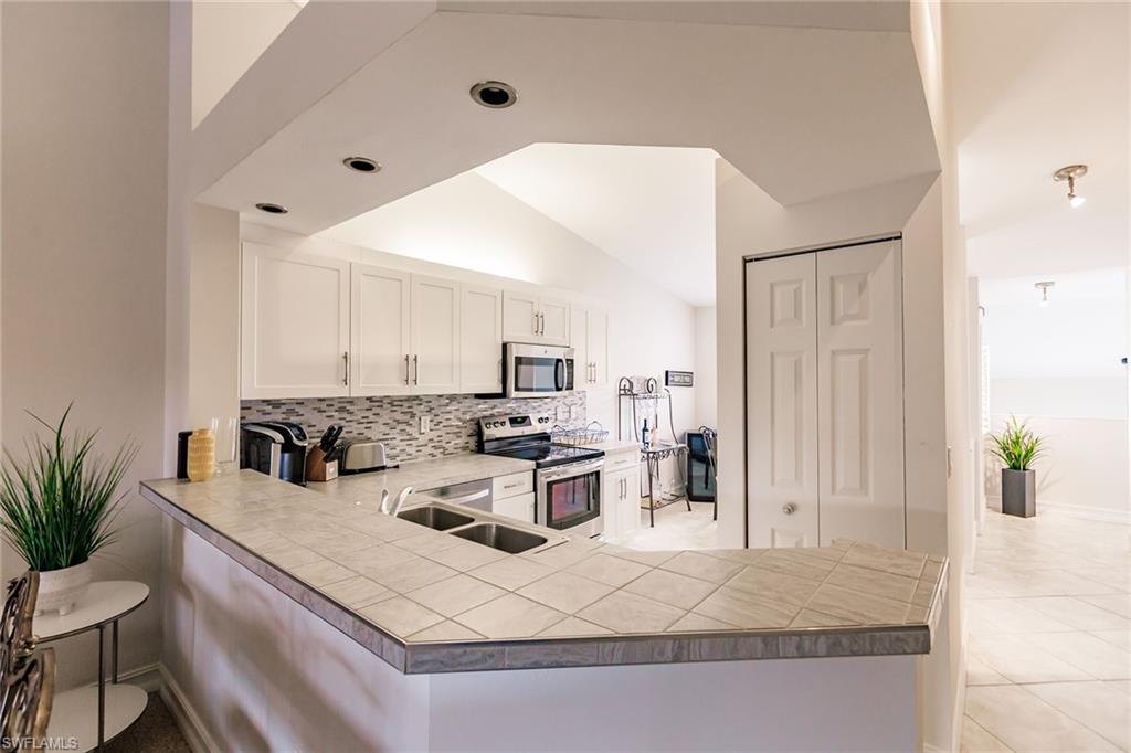 PIPERS GROVE - Residential Lease