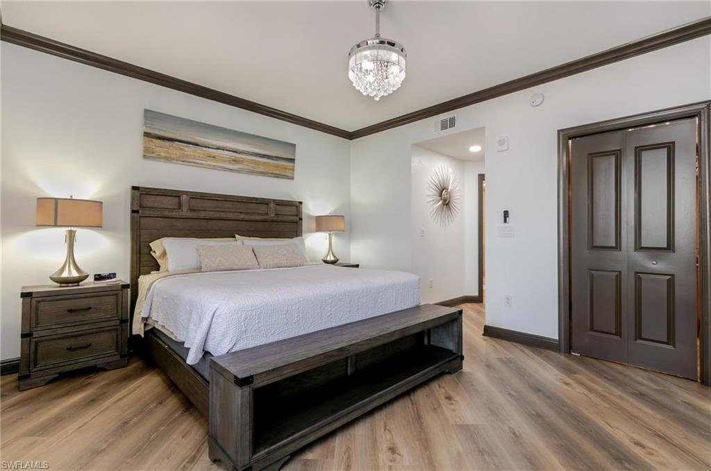 MARINA SOUTH II - Residential