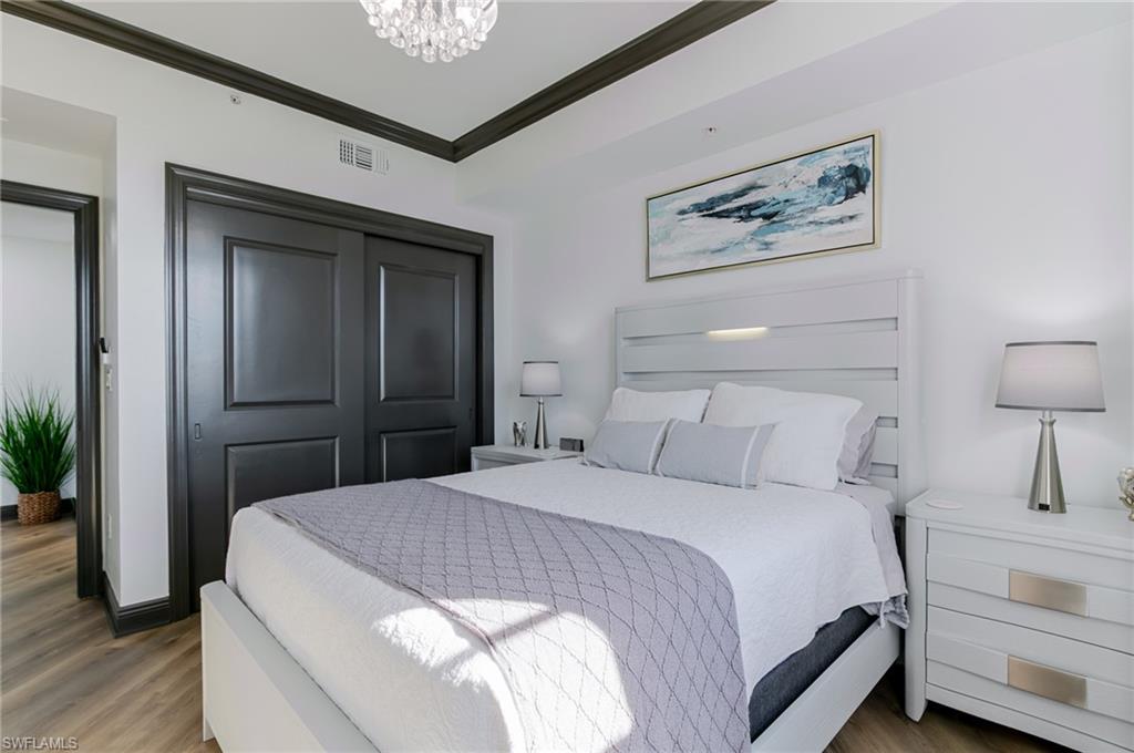 MARINA SOUTH II - Residential