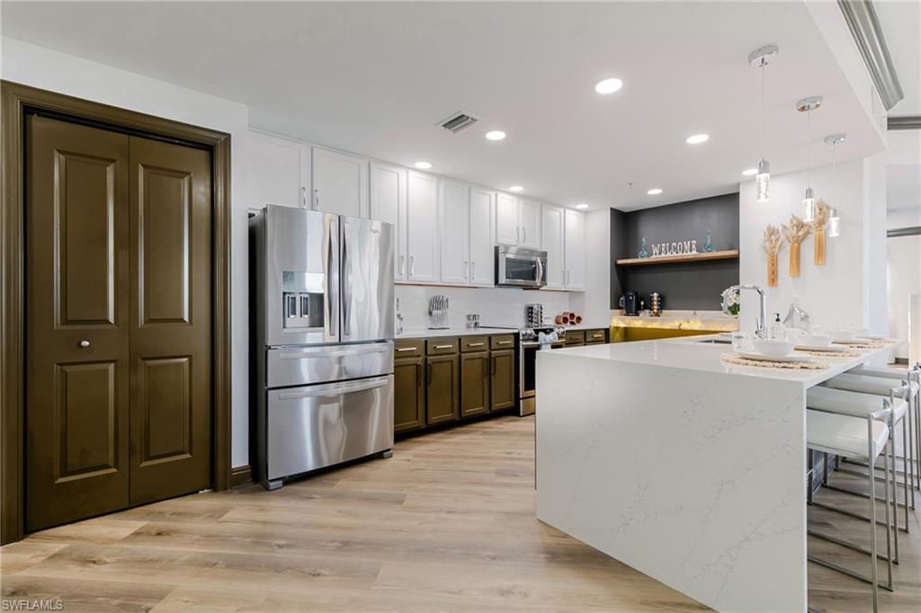 MARINA SOUTH II - Residential