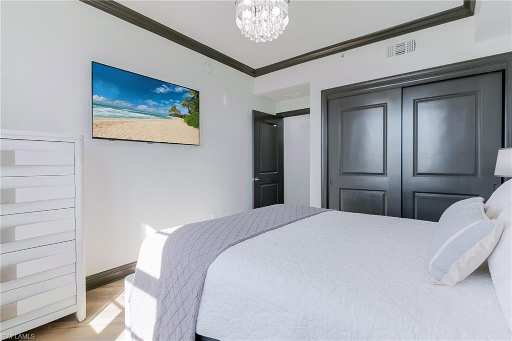 MARINA SOUTH II - Residential