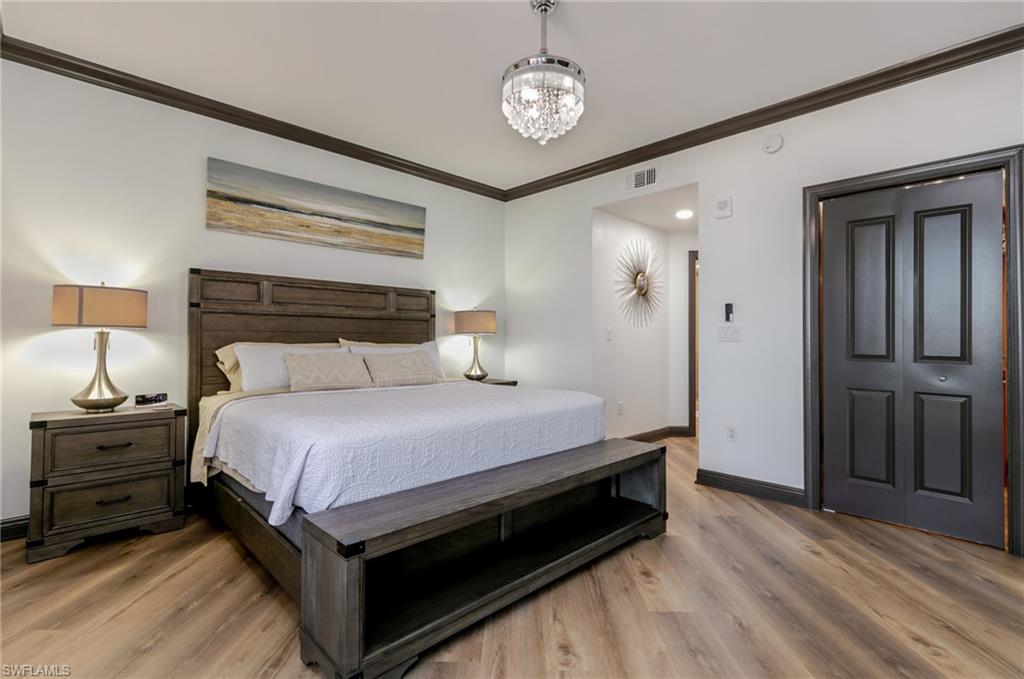 MARINA SOUTH II - Residential