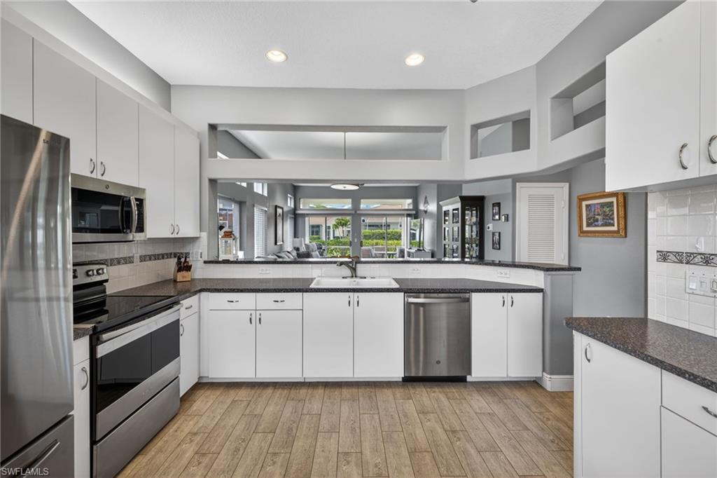 DEVONSHIRE LAKES - Residential