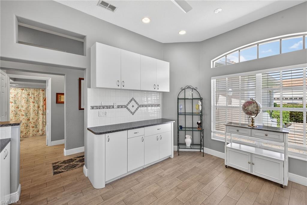 DEVONSHIRE LAKES - Residential