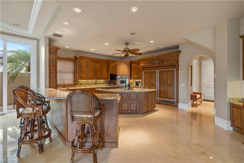 BAY COLONY SHORES - Residential