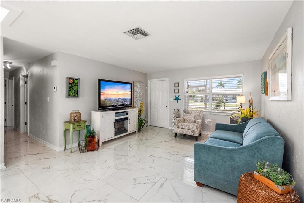 BARTENS PINEVIEW ESTATES - Residential