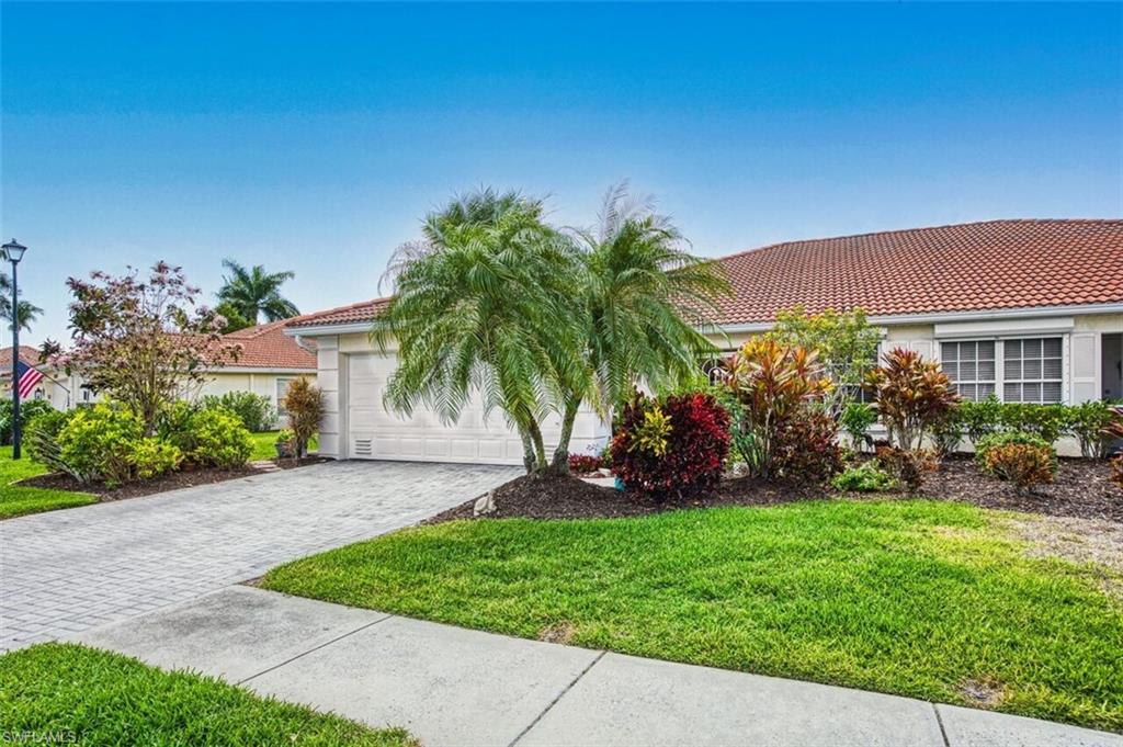 REFLECTION LAKES - Residential