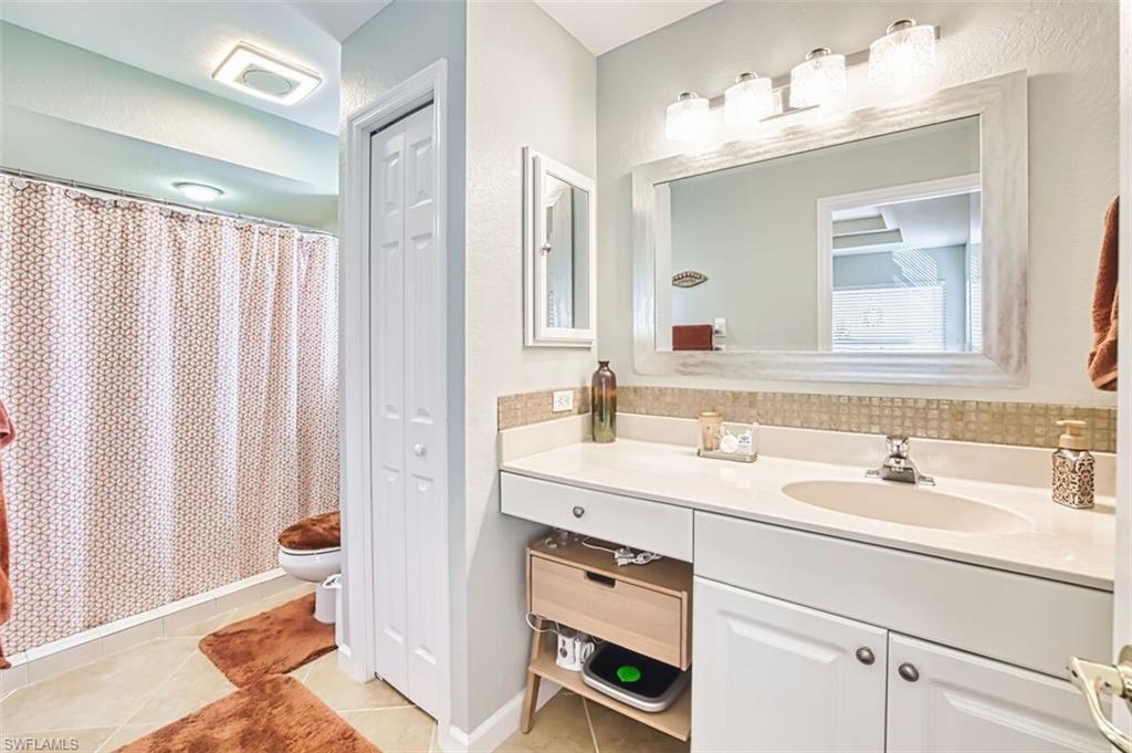 REFLECTION LAKES - Residential