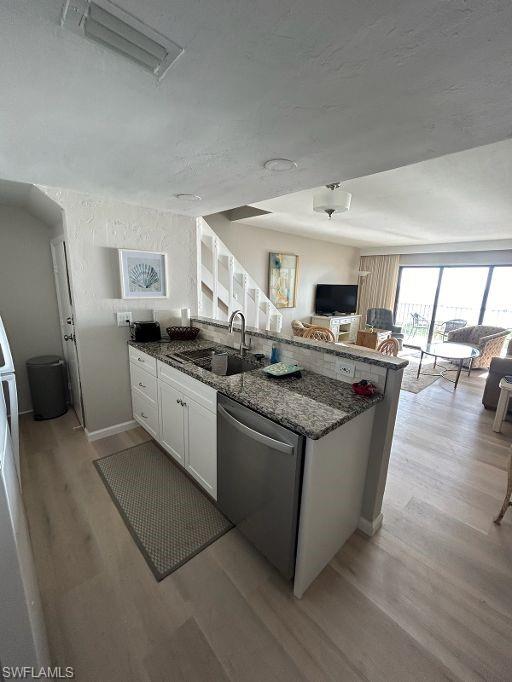 BAYSIDE VILLAS - Residential