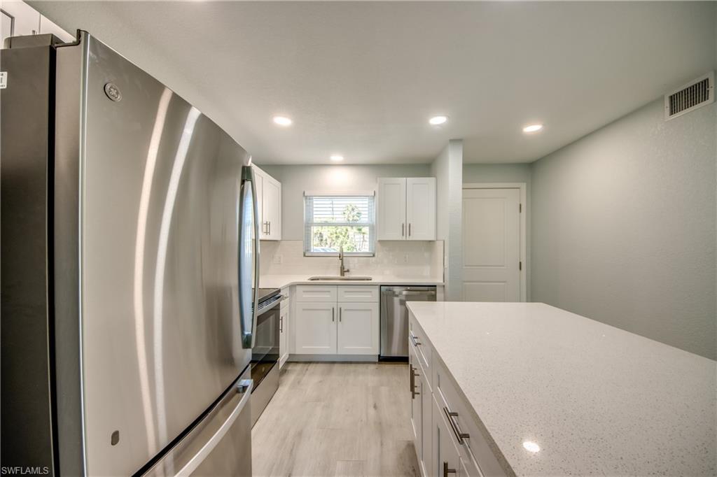 DAVIS WOODS CONDOMINIUM - Residential Lease