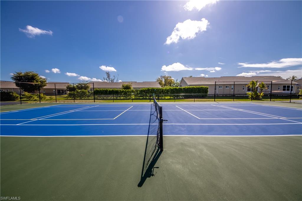 DAVIS WOODS CONDOMINIUM - Residential Lease