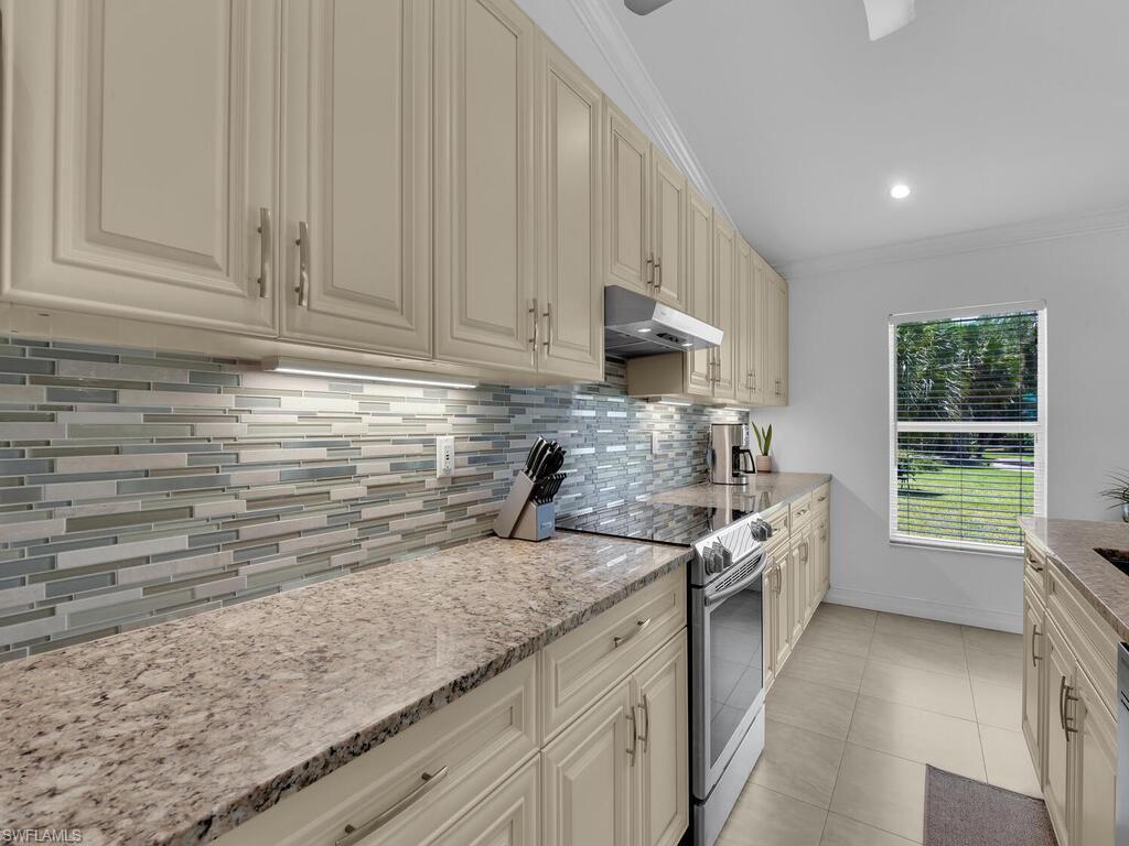 GOLDEN GATE ESTATES - Residential