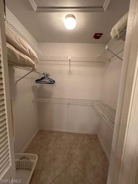 COUNTRY CLUB VILLAGE - Residential Lease