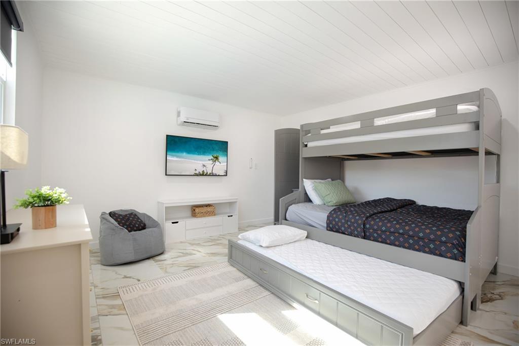 PALM RIVER ESTATES - Residential