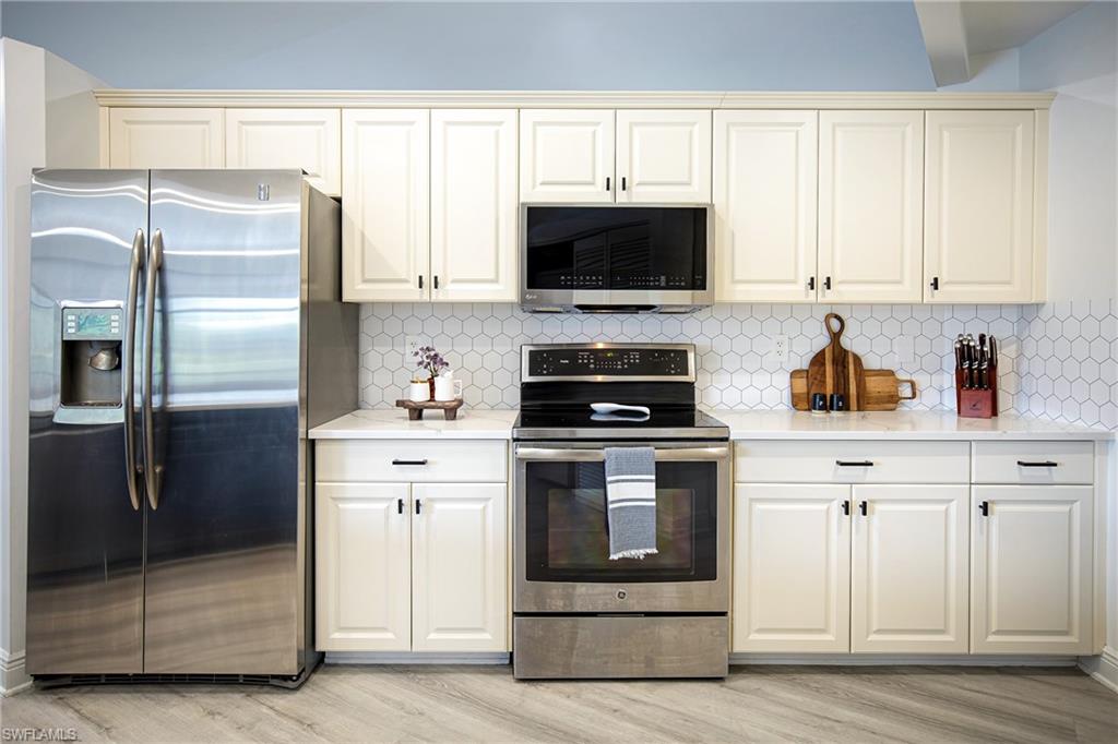 PALM RIVER ESTATES - Residential