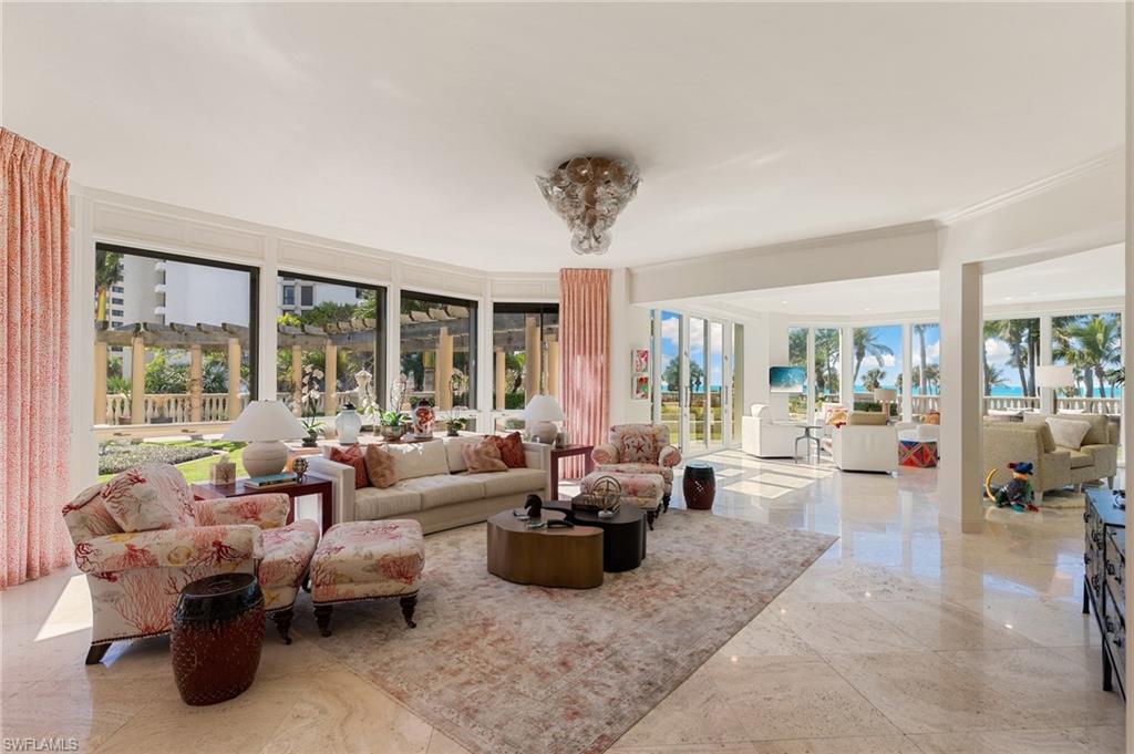 4021 Gulf Shore BLVD N G7