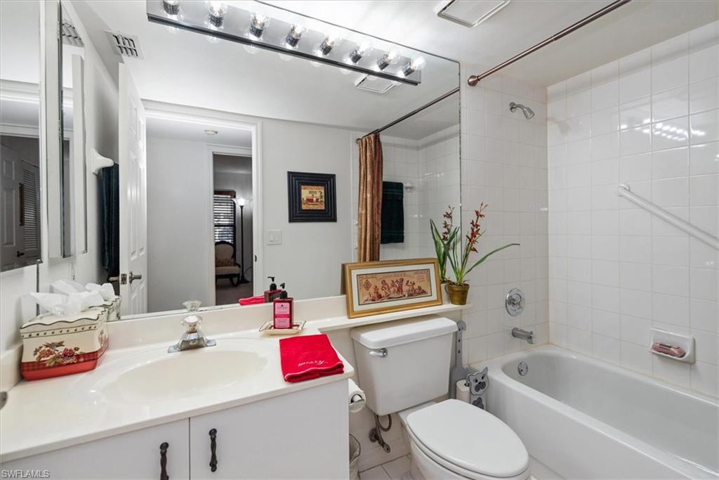 OAKMONT VILLAGE - Residential