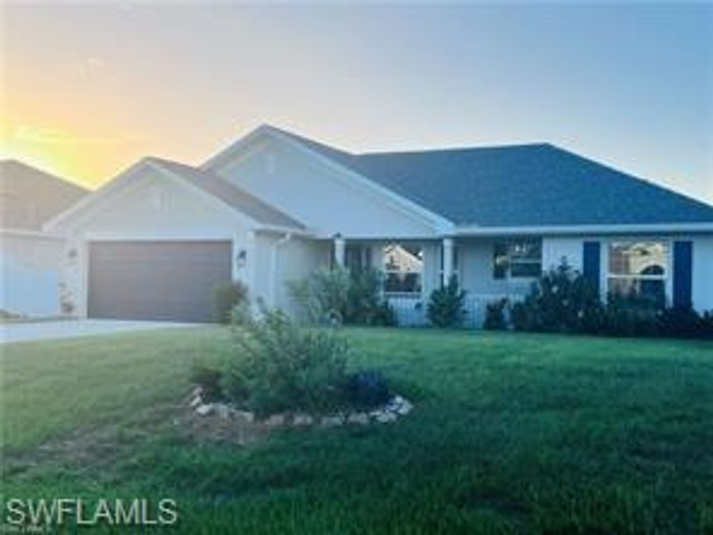 Photo of 1949 Veronica AVE, LEHIGH ACRES, FL 33972 (MLS # 226020791)
