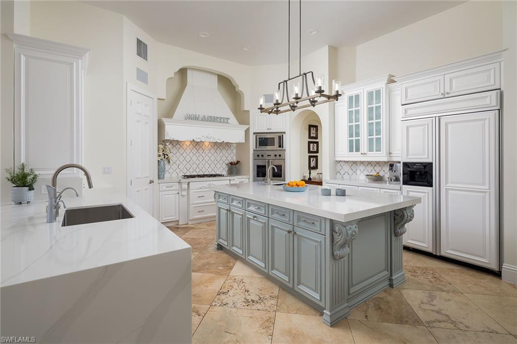 MONTEREY - Residential