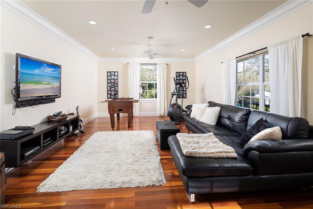 MONTEREY - Residential