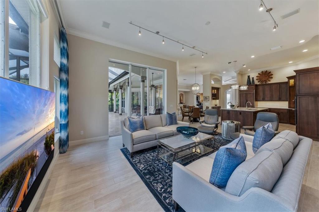 LONGLAKE - Residential