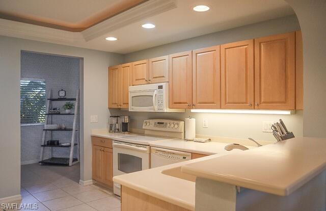 BELLA LAGO - Residential