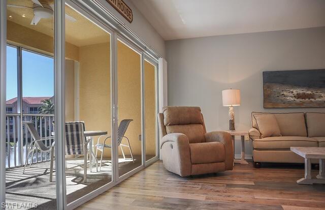 BELLA LAGO - Residential