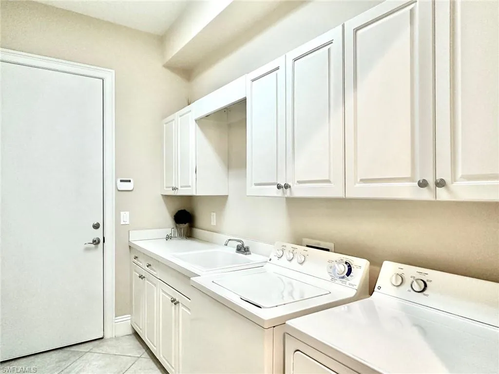 Bonita Springs, Florida 34135, United States, 3 Bedrooms Bedrooms, ,2 BathroomsBathrooms,Residential,Active,114279