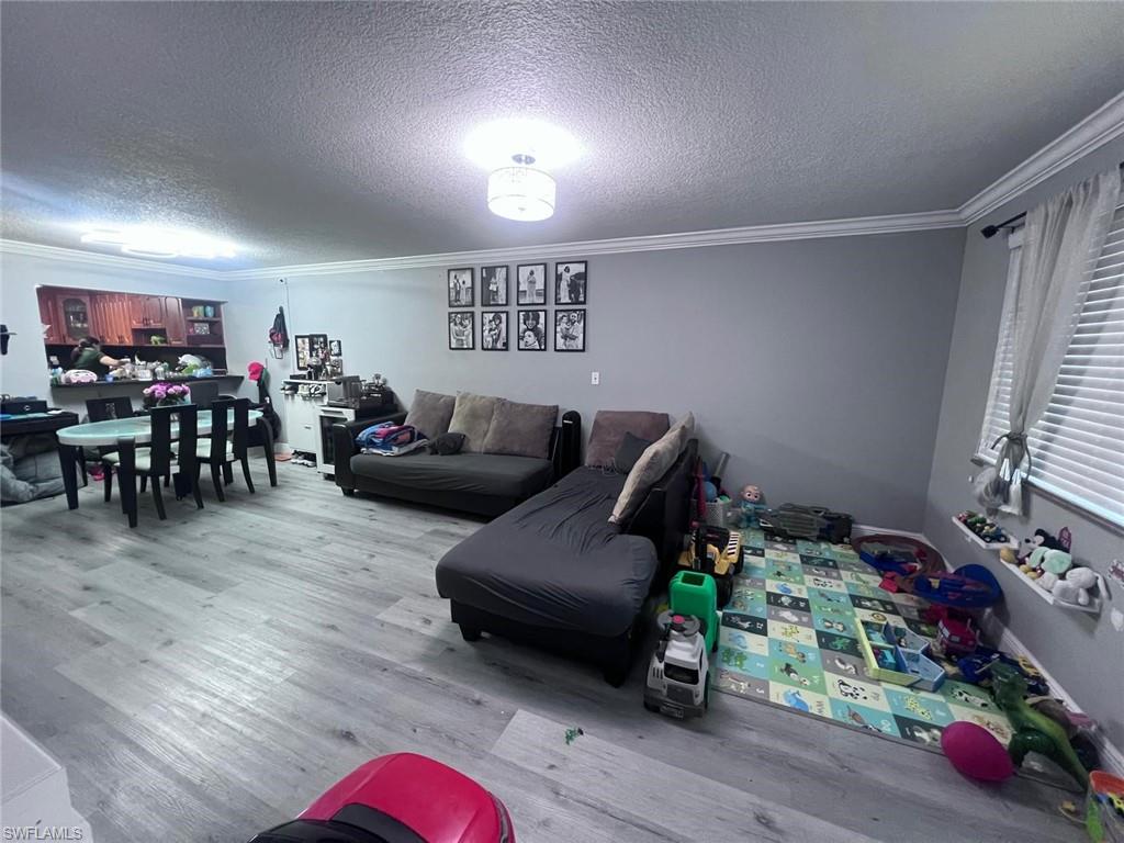 CORAL GARDEN CONDO - Residential