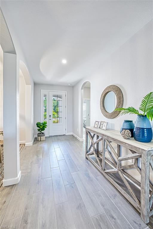 COUNTRY CLUB - Residential