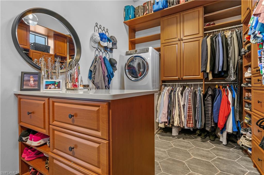 SEMINOLE ESTATES - Residential