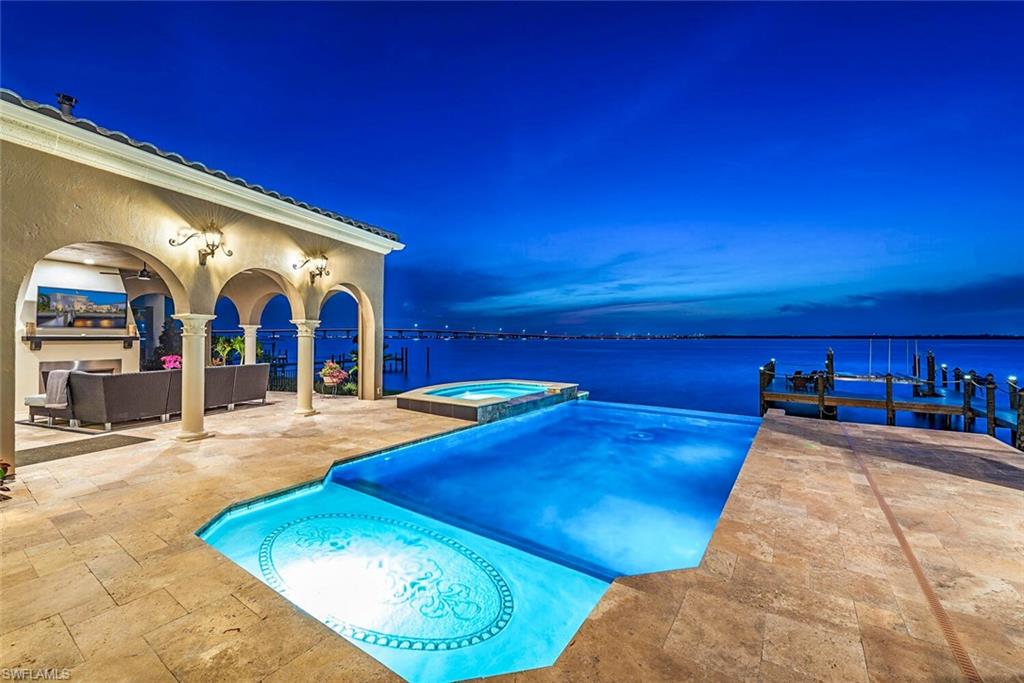 SEMINOLE ESTATES - Residential