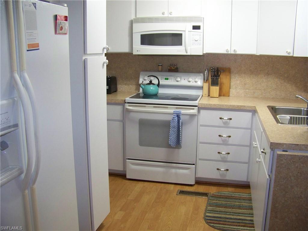 CARRIAGE VILLAGE - Residential