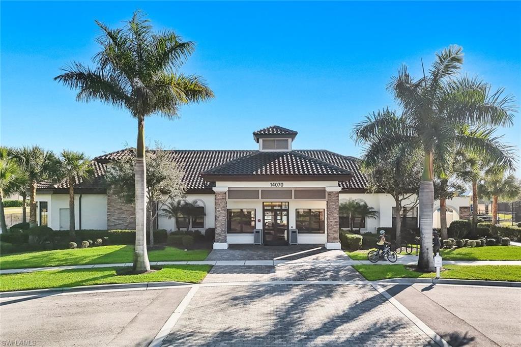 PORTICO - Residential