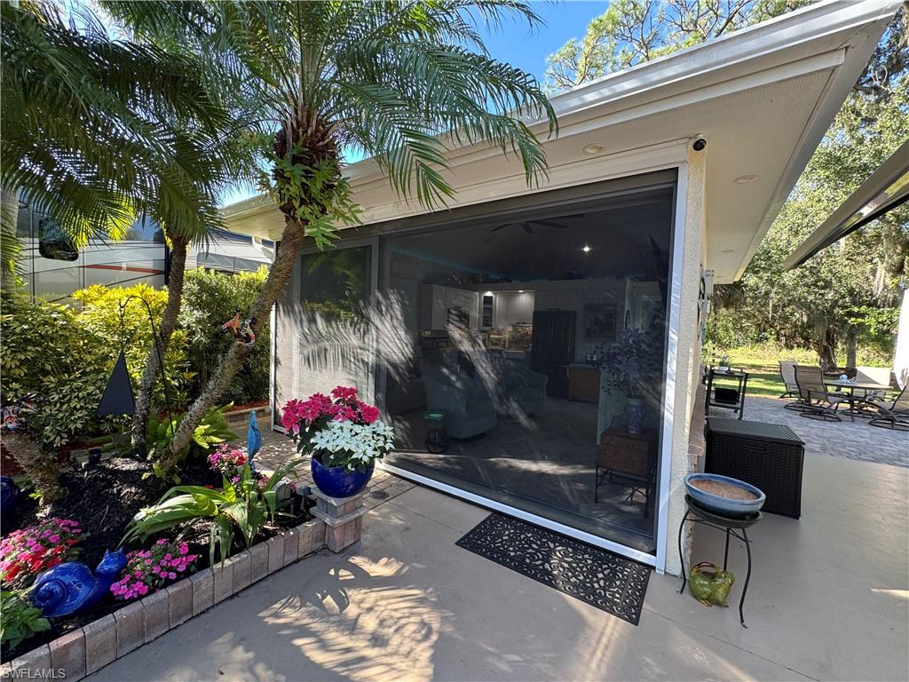 RIVERBEND MOTORCOACH RESORT - Land