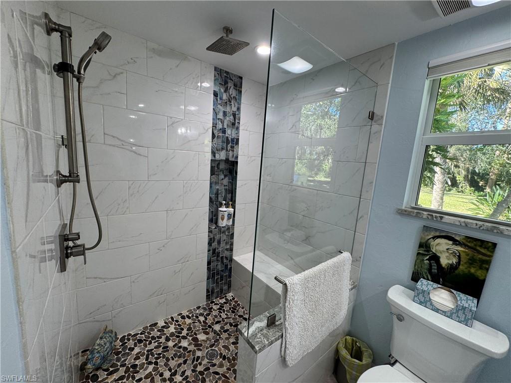 RIVERBEND MOTORCOACH RESORT - Land