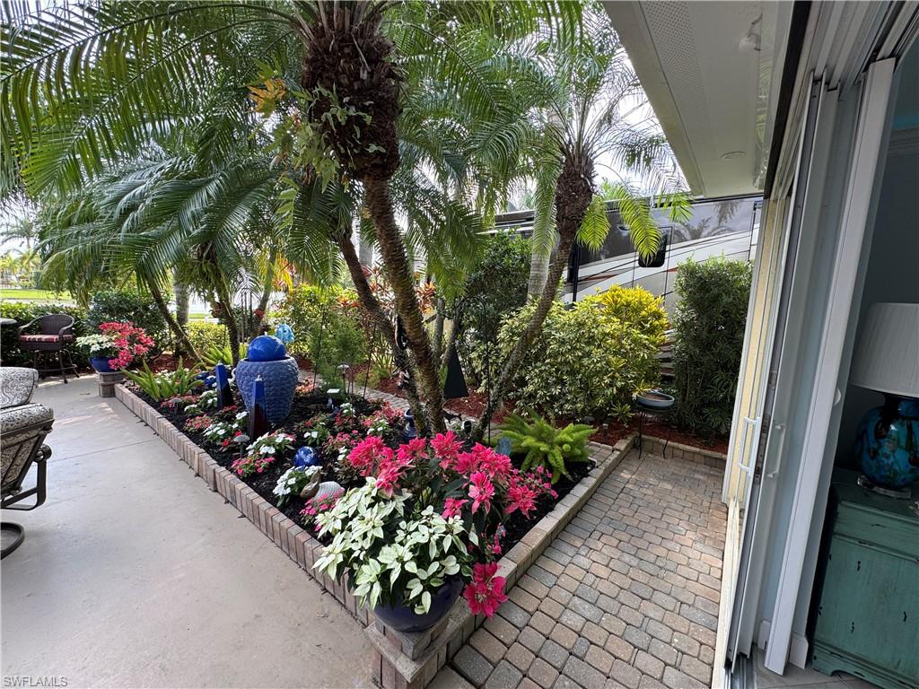 RIVERBEND MOTORCOACH RESORT - Land