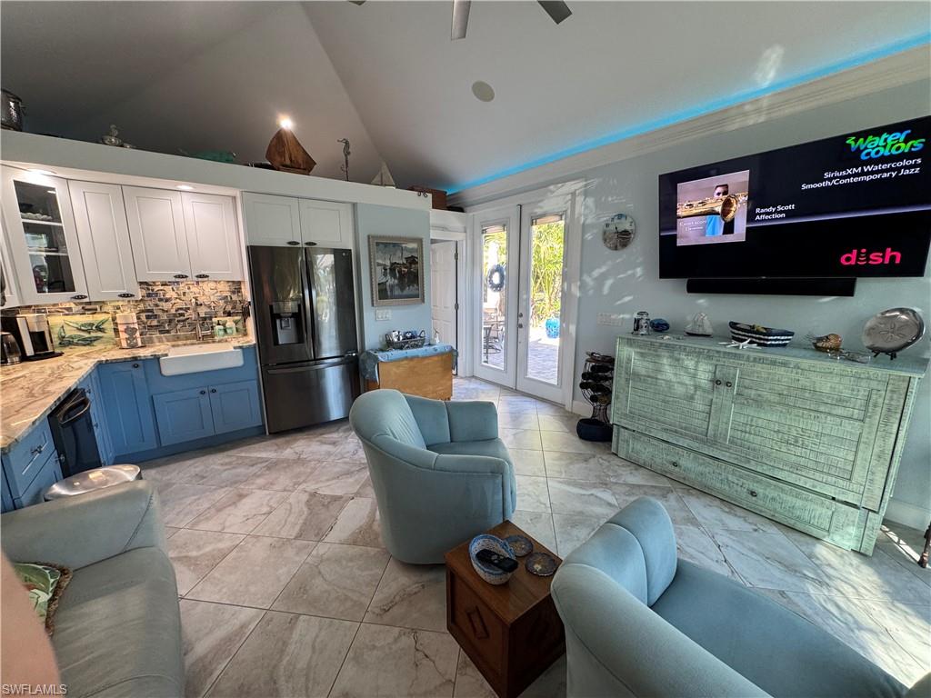 RIVERBEND MOTORCOACH RESORT - Land