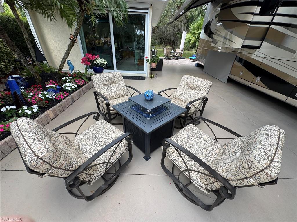 RIVERBEND MOTORCOACH RESORT - Land