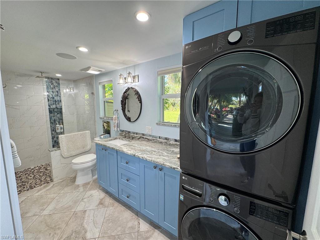 RIVERBEND MOTORCOACH RESORT - Land