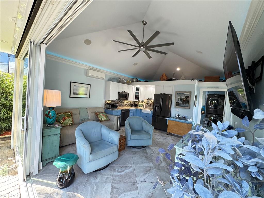 RIVERBEND MOTORCOACH RESORT - Land