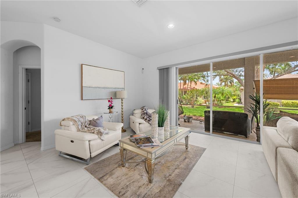 CASA DEL LAGO - Residential