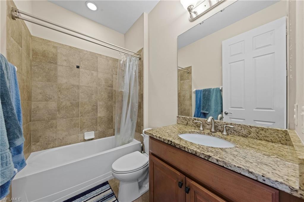 BANYAN BAY - Residential