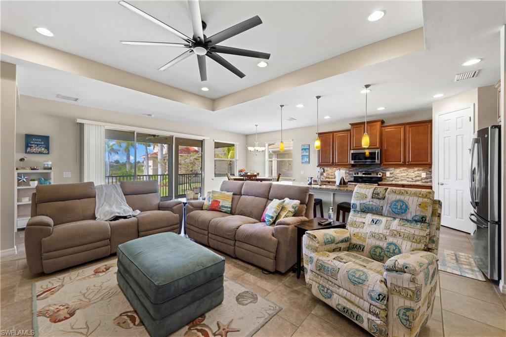 BANYAN BAY - Residential