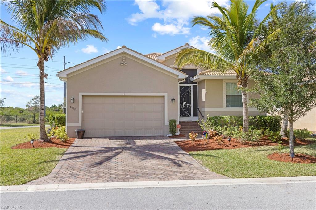 BANYAN BAY - Residential