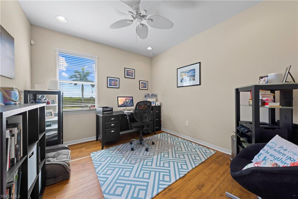 BANYAN BAY - Residential