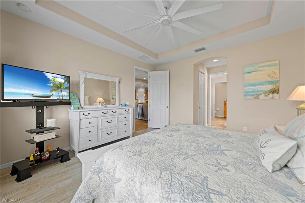 BANYAN BAY - Residential