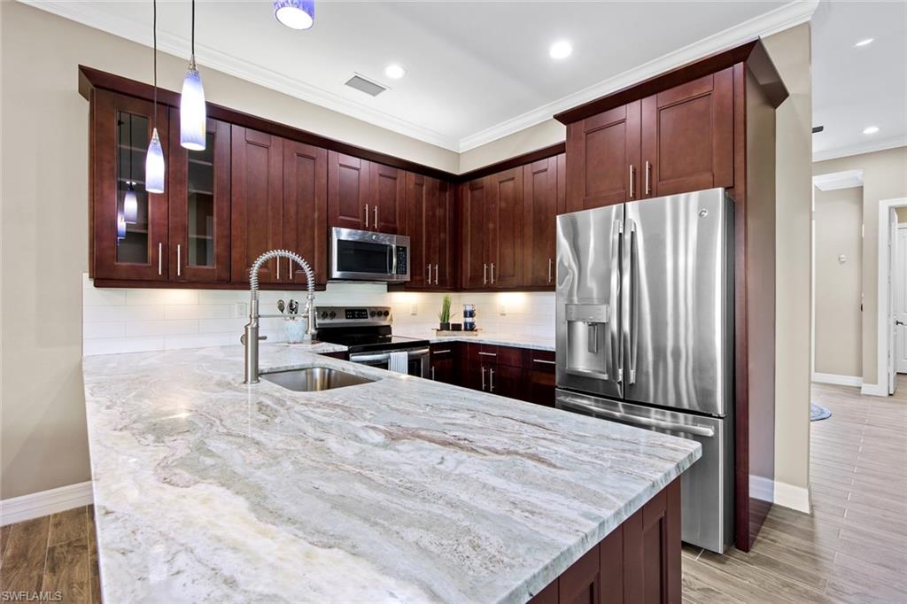 GOLDEN GATE ESTATES - Residential