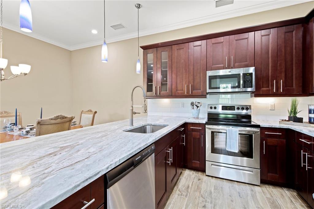 GOLDEN GATE ESTATES - Residential